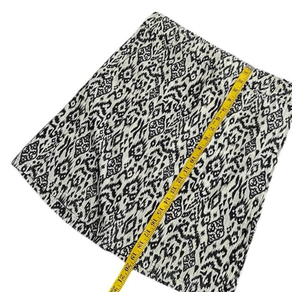 Ripskirt Hawaiian Ikat Print Wrap Skirt, Vacation, Resortwear, Size Medium - Picture 4 of 10